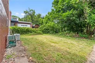 114 Oliver Dr, White Oak, PA 15131 - Photo 24