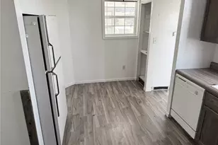 819 Toman Ave, Clairton, PA 15025 - Photo 4