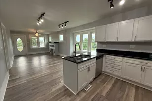 4352 Ellwood Rd, Wayne Township, PA 16101 - Photo 22