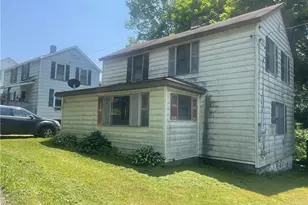 27 Chestnut St, Pine Township-Hellwood, PA 15745 - Photo 1