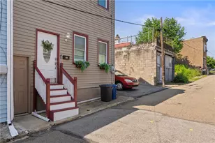 841 Blossom Wy, Pittsburgh, PA 15212 - Photo 2