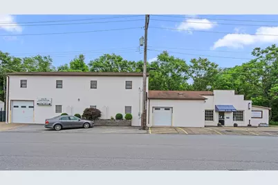 130 E Ohara St, McDonald, PA 15057 - Photo 1