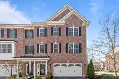 115 Chapel Harbor Dr, Pittsburgh, PA 15238 - Photo 1