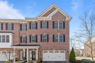 115 Chapel Harbor Dr, Pittsburgh, PA 15238 - Photo 1