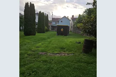 109 Laughlin St, Dawson, PA 15428 - Photo 2