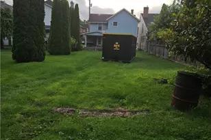 109 Laughlin St, Dawson, PA 15428 - Photo 2