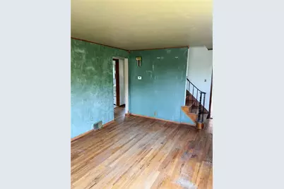 238 Humphrey Rd, Hempfield Township, PA 15601 - Photo 4