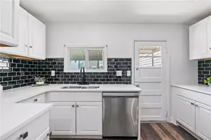 3817 Howley St, Pittsburgh, PA 15201 - Photo 8