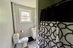 901 N Ashland Ave, New Castle, PA 16102 - Photo 6