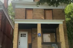 7335 Hermitage St, Homewood Brushton, PA 15208 - Photo 2