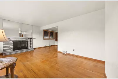 1209 Phillippi Ave, Bethel Park, PA 15102 - Photo 4