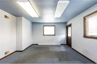 376 East Main St, Mount Pleasant Township, PA 15666 - Photo 12