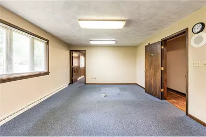 376 East Main St, Mount Pleasant Township, PA 15666 - Photo 10