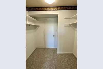 1060 Chatham Park #G, Scott Township, PA 15216 - Photo 12