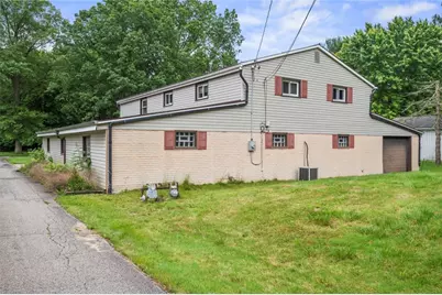 1090-94 N Darby Rd, Hermitage, PA 16148 - Photo 4