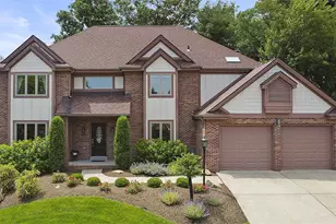 2495 Matterhorn Dr, Pittsburgh, PA 15090 - Photo 1