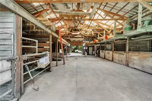 530 Perry Hwy, Lancaster Township, PA 16037 - Photo 38