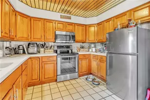 530 Perry Hwy, Lancaster Township, PA 16037 - Photo 14