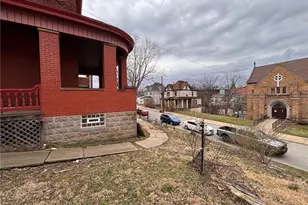 26 Carrick Ave, Pittsburgh, PA 15210 - Photo 24