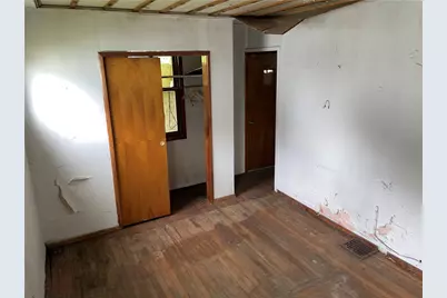 311 Euclid Ave, Glassport, PA 15045 - Photo 6