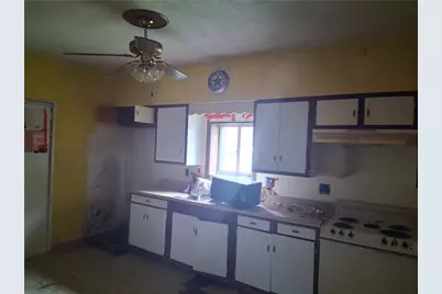 909 McLaughlin Run Road, Bridgeville, PA 15017 - Photo 4