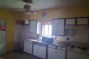 909 McLaughlin Run Rd, Bridgeville, PA 15017 - Photo 4