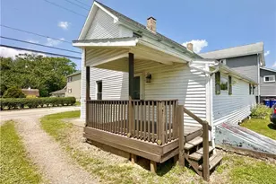 1515 W Crawford Ave, Dunbar Township, PA 15425 - Photo 2