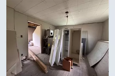 861 Koehlar Ave, Donora, PA 15033 - Photo 2