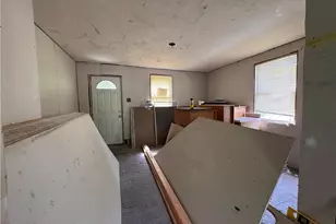 861 Koehlar Ave, Donora, PA 15033 - Photo 10