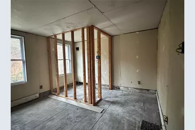 861 Koehlar Ave, Donora, PA 15033 - Photo 18