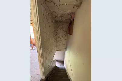 861 Koehlar Ave, Donora, PA 15033 - Photo 6