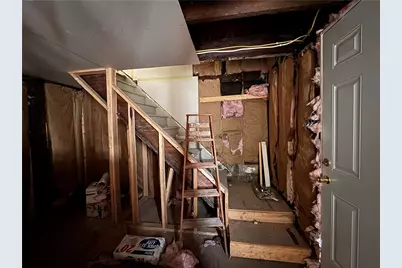 861 Koehlar Ave, Donora, PA 15033 - Photo 16