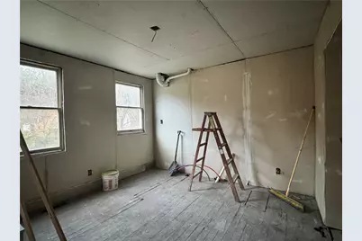 861 Koehlar Ave, Donora, PA 15033 - Photo 22