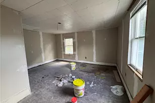 861 Koehlar Ave, Donora, PA 15033 - Photo 2