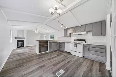 247 Colleen Ln, Hempfield Township, PA 15644 - Photo 4