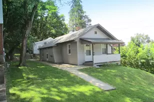 612 Dippold Ave, Baden, PA 15005 - Photo 1