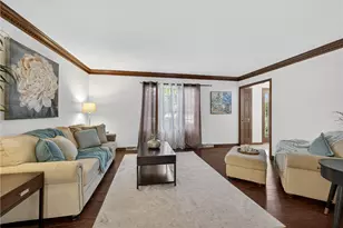 2455 Dogwood Dr, Pittsburgh, PA 15090 - Photo 10