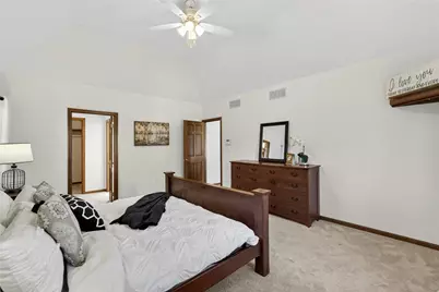 2455 Dogwood Dr, Pittsburgh, PA 15090 - Photo 28