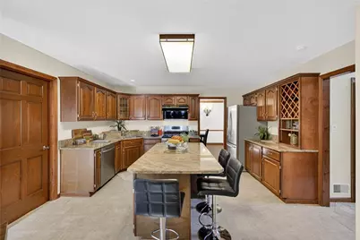 2455 Dogwood Dr, Pittsburgh, PA 15090 - Photo 14