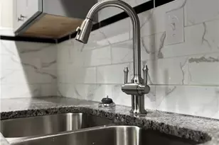 2413 Park Hill Dr, Pittsburgh, PA 15221 - Photo 16