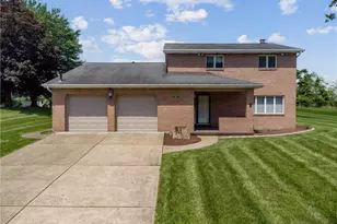 318 E Edgewood Ave, Trafford, PA 15085 - Photo 1