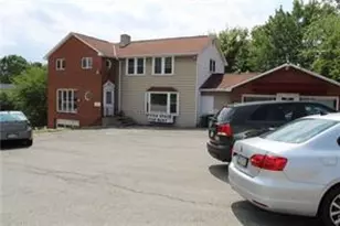 995 A Brodhead, Moon/Crescent Twp, PA 15108 - Photo 2