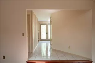 153 Cassia Dr, Jefferson Hills, PA 15025 - Photo 12