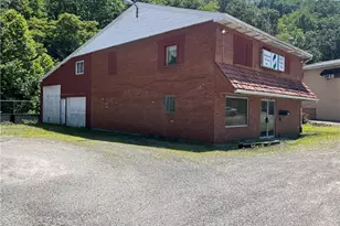 1078 Long Run Rd, McKeesport, PA 15132 - Photo 1