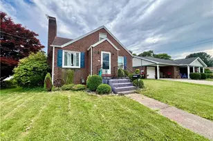 138 E Meyer Ave, New Castle, PA 16105 - Photo 1