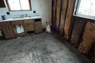 401 Euclid Ave, Glassport, PA 15045 - Photo 4