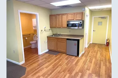 1227 Sunset Dr, Center Township, PA 16001 - Photo 6