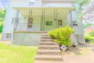 93 Semmens St, Wilkins Township, PA 15145 - Photo 4