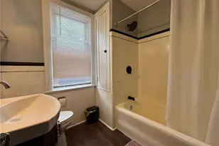 2728 Woodstock Ave, Pittsburgh, PA 15218 - Photo 12