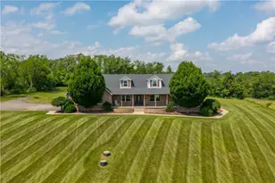 31 Sutton Ln, Hopewell, PA 15301 - Photo 1